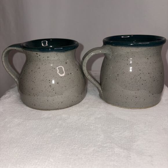 Great Bay Pottery Stoneware Coffee Tea Mugs Set Of 2 Blueberry Vines Handmade - Picture 2 of 6